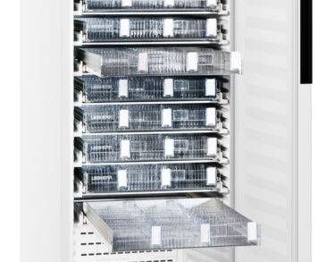 Armoire positive 5°C ± 3°C, 377 litres, porte pleine
